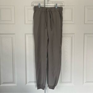 Lululemon on the fly lightweight joggers